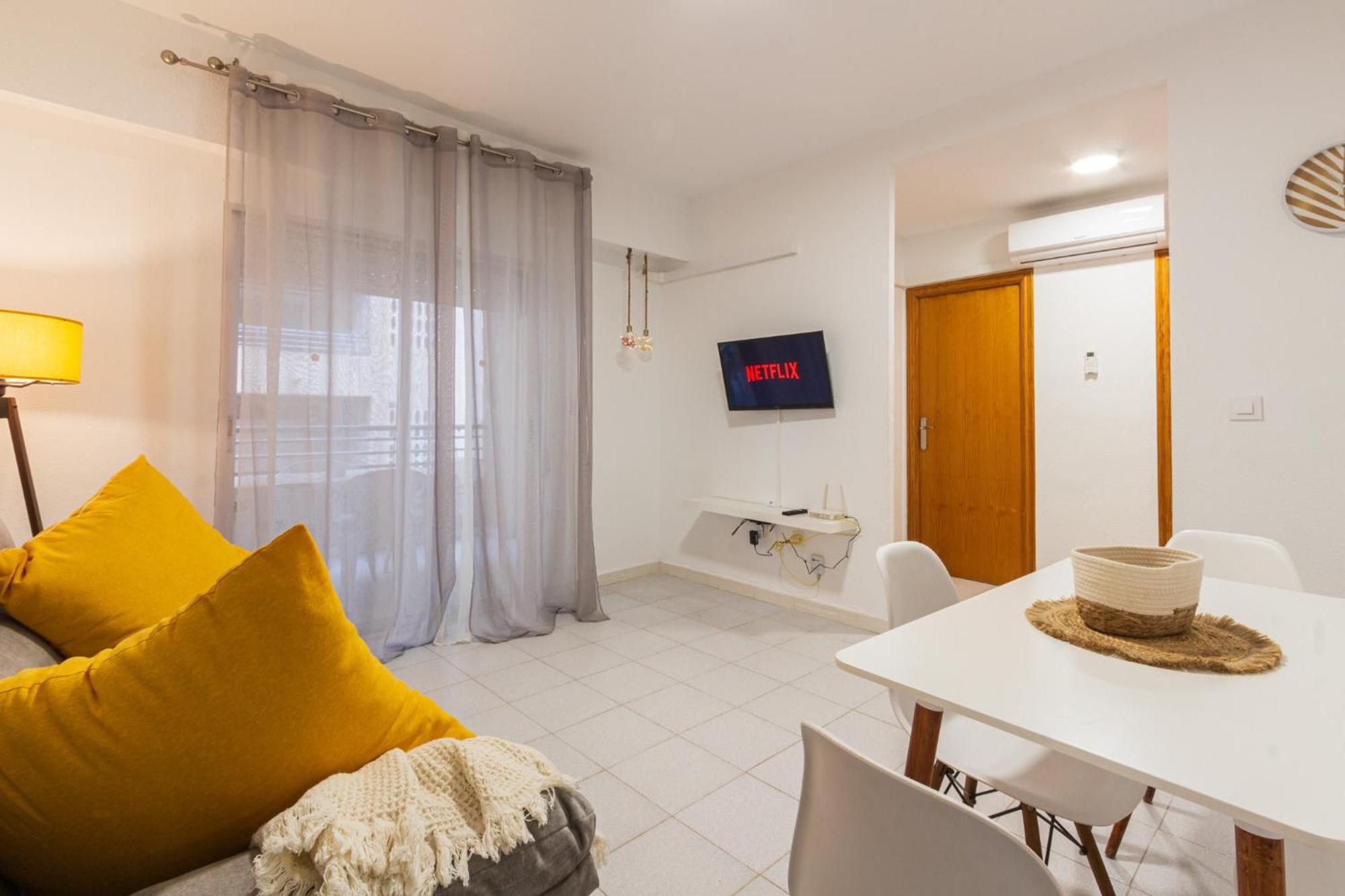 Menabrea Holiday House Near The Beach And Airport Santa Pola Exterior foto